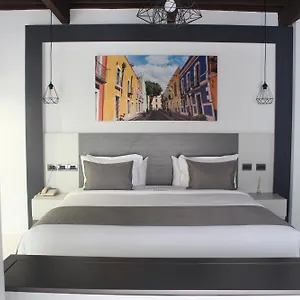 hotel-boutique-casona-de-santa-clara.hotelspuebla.com/